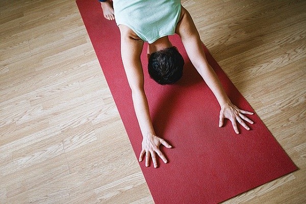 Йога для начинающих: комплексы упражнений на 5, 10 и 15 минут